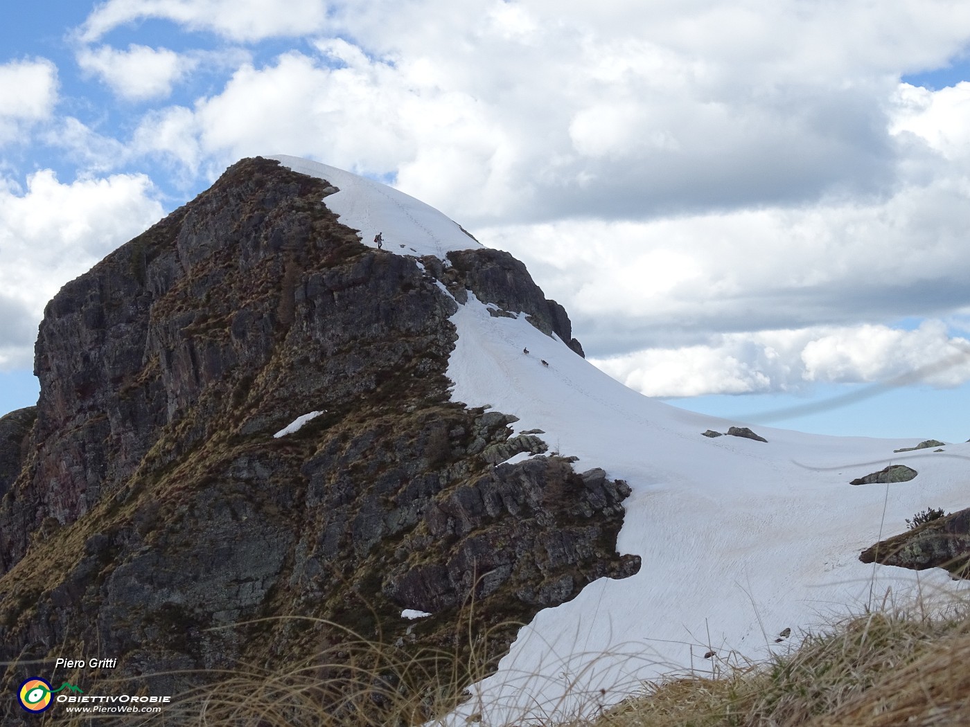 57 Rientro ordinato dalla cima al campo-base.JPG